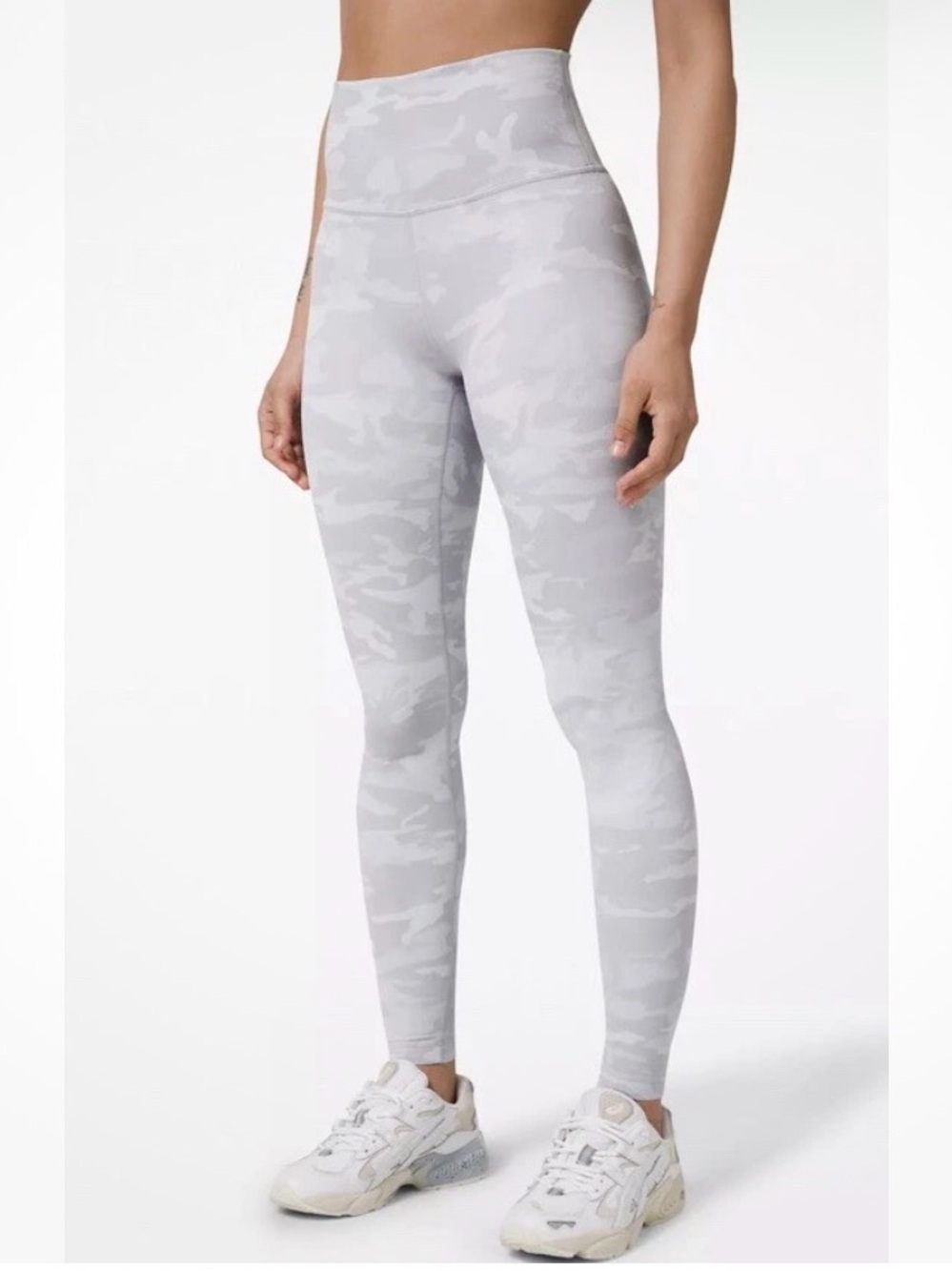 Lululemon Camo Jacquard Alpine White Leggings Size 6 white Camouflage